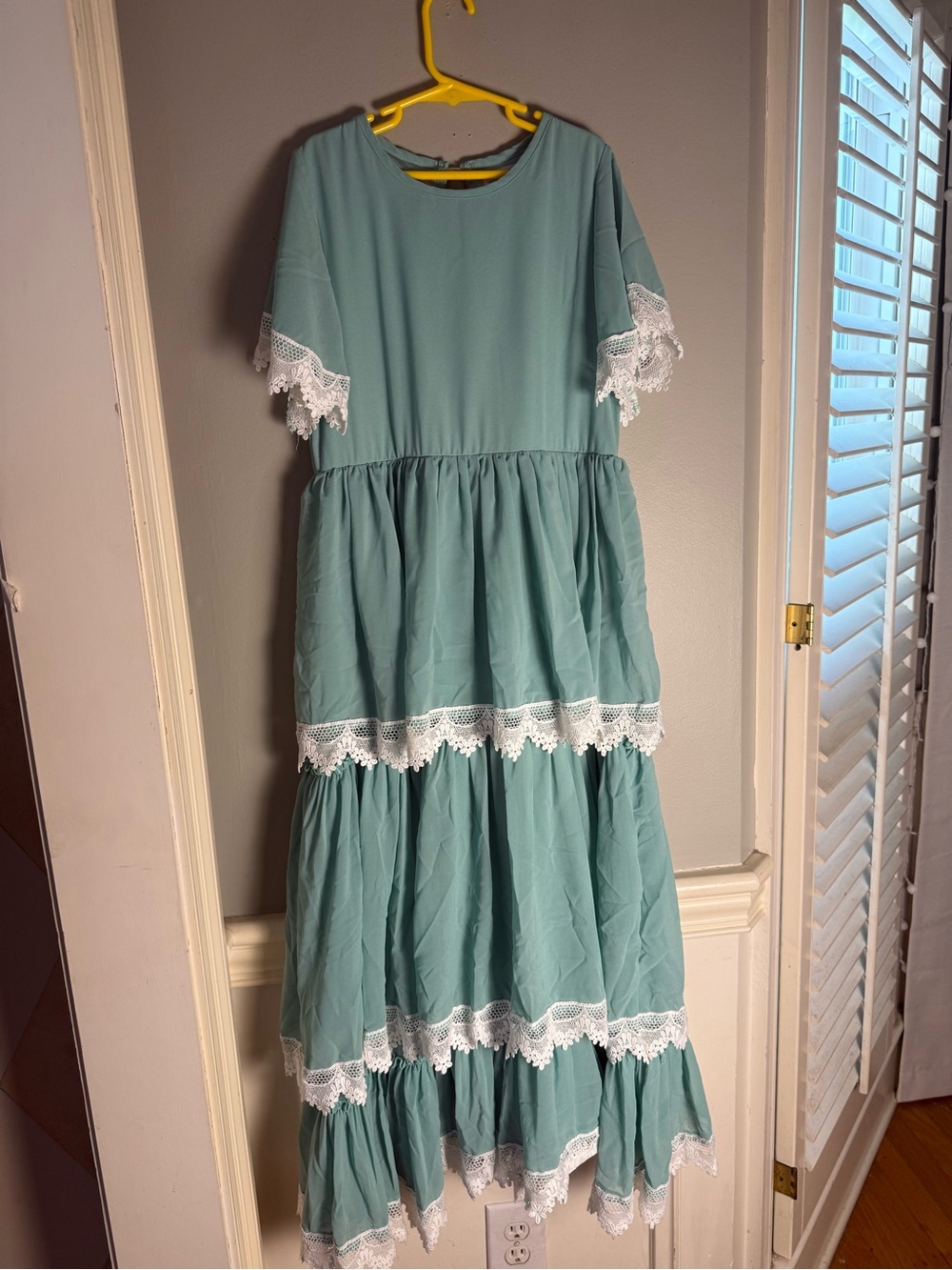 Oopsie Daisy Sage Green White Lace Tiered Maxi Dress Size 12 Cottagecore